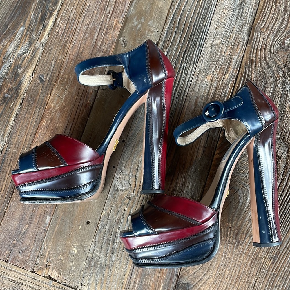 Prada quilted coated leather 6” platform heels size 40 - Picture 4 of 15